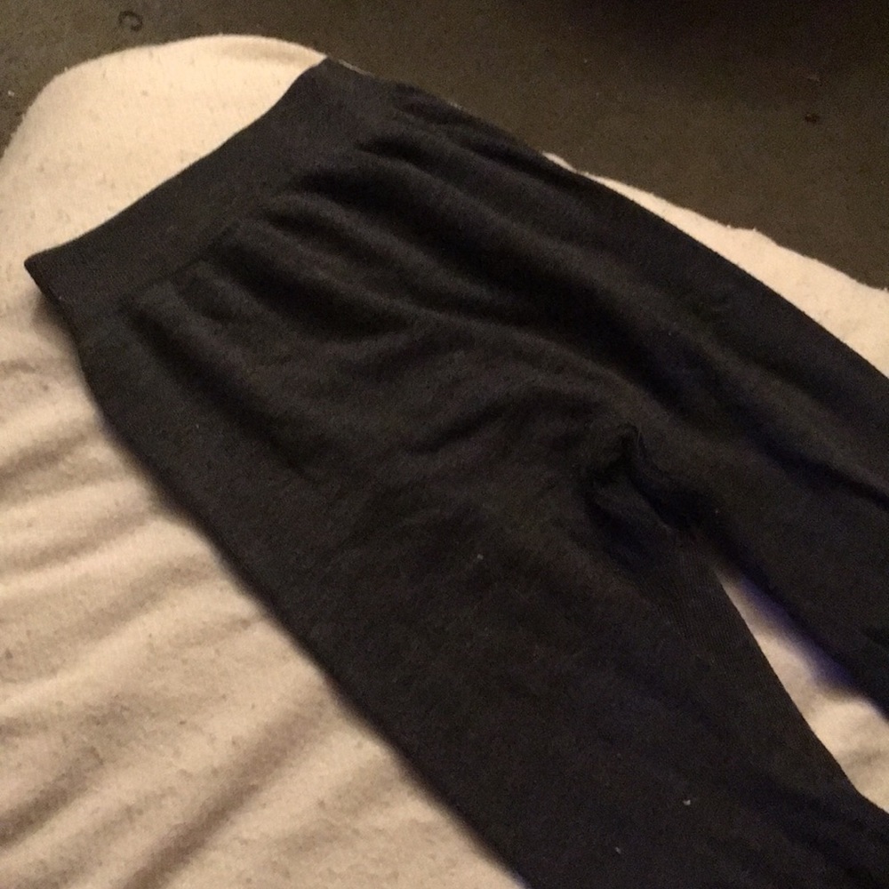grey leggings
